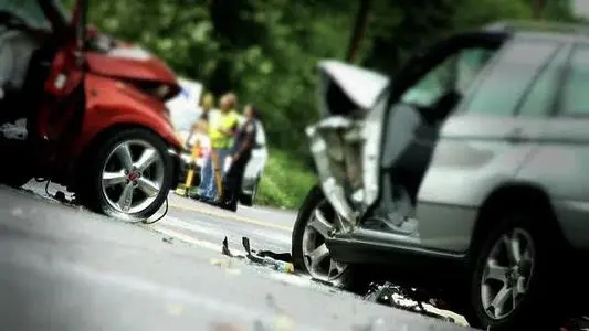 丅型路口发生交通事故责任如何分